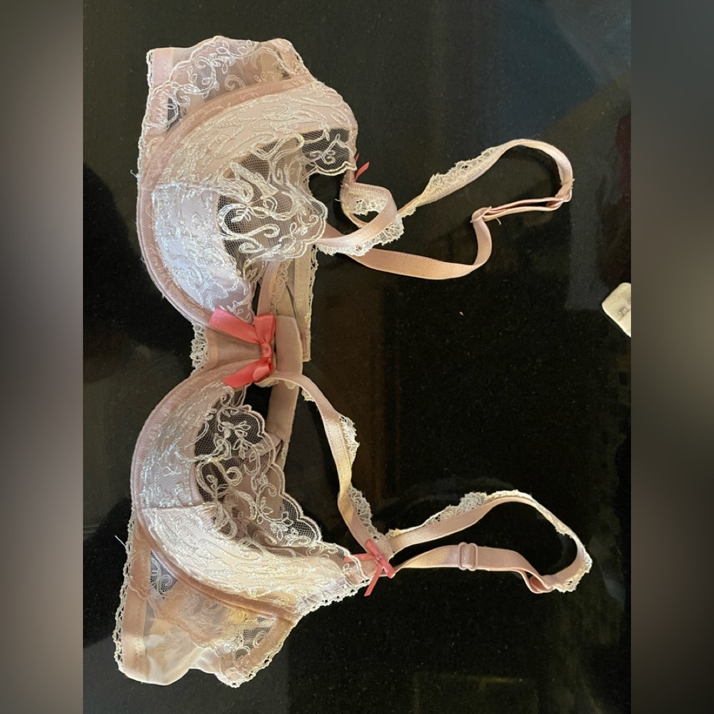 Victoria’s Secret bra 36 C